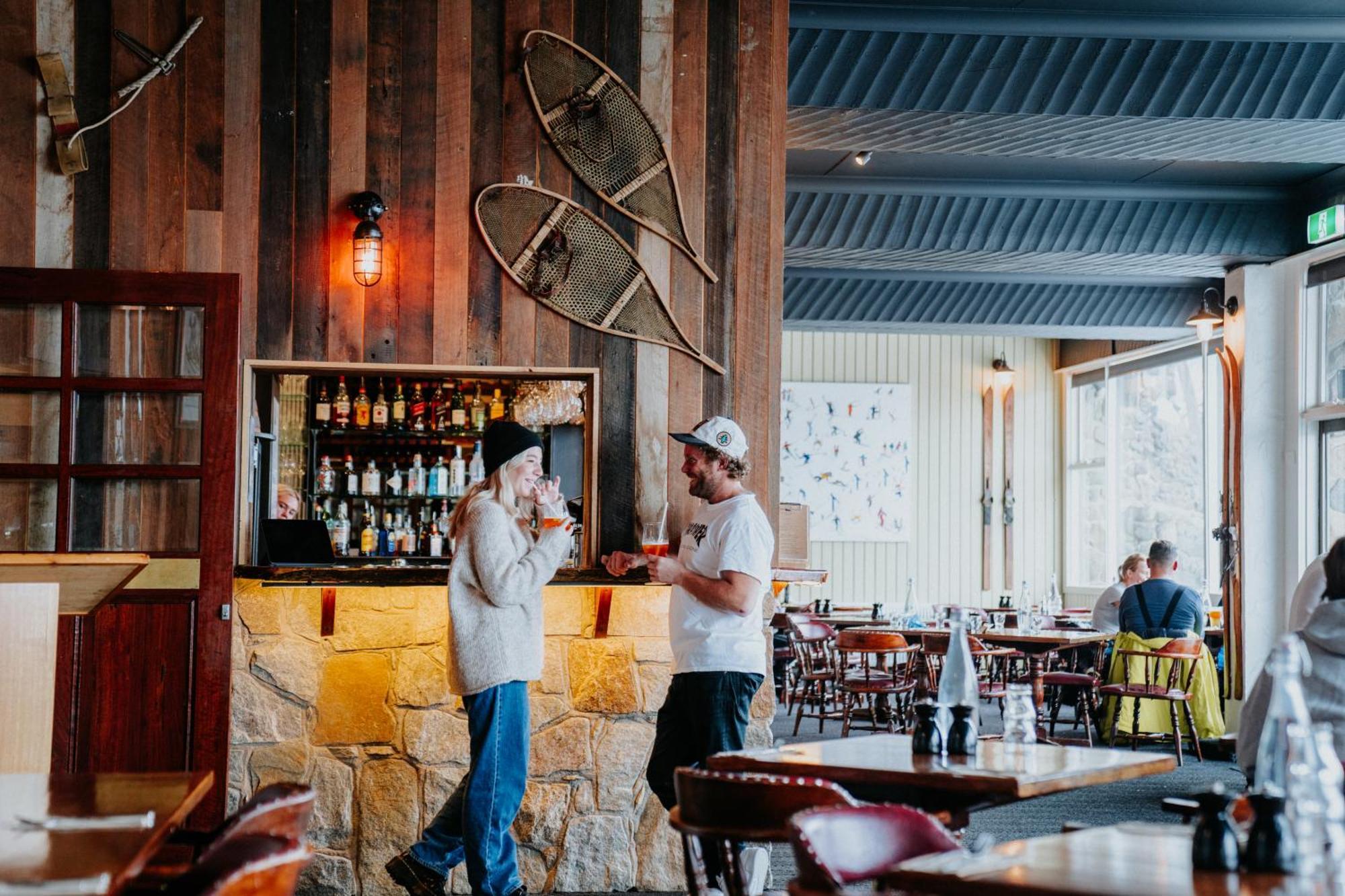 Falls Creek Hotel Buitenkant foto