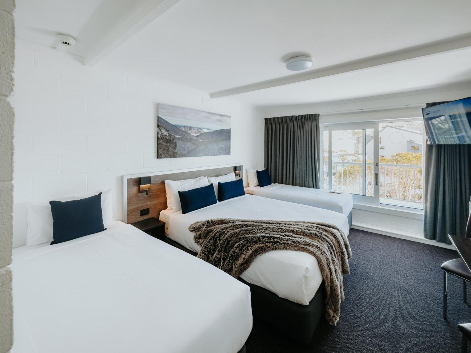Falls Creek Hotel Buitenkant foto