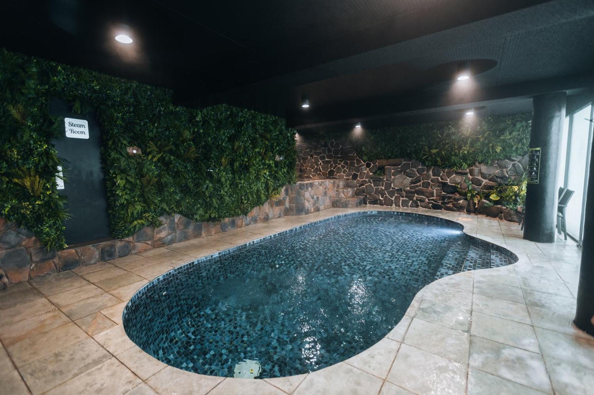 Falls Creek Hotel Buitenkant foto