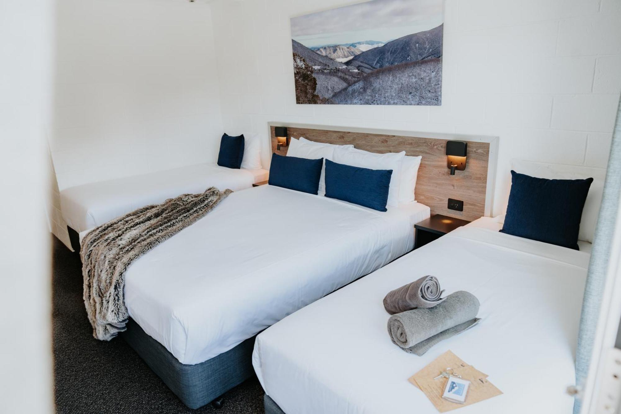 Falls Creek Hotel Buitenkant foto