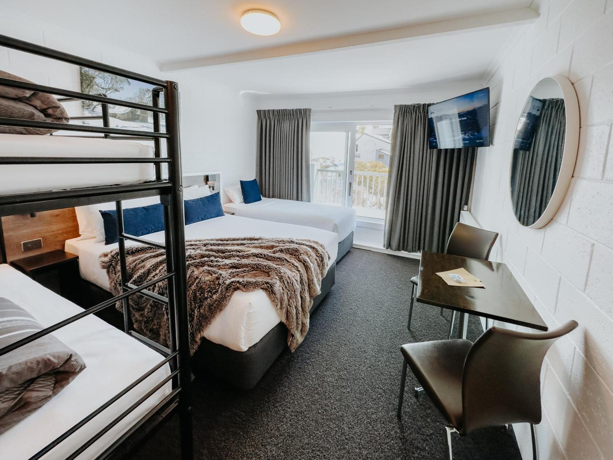 Falls Creek Hotel Buitenkant foto