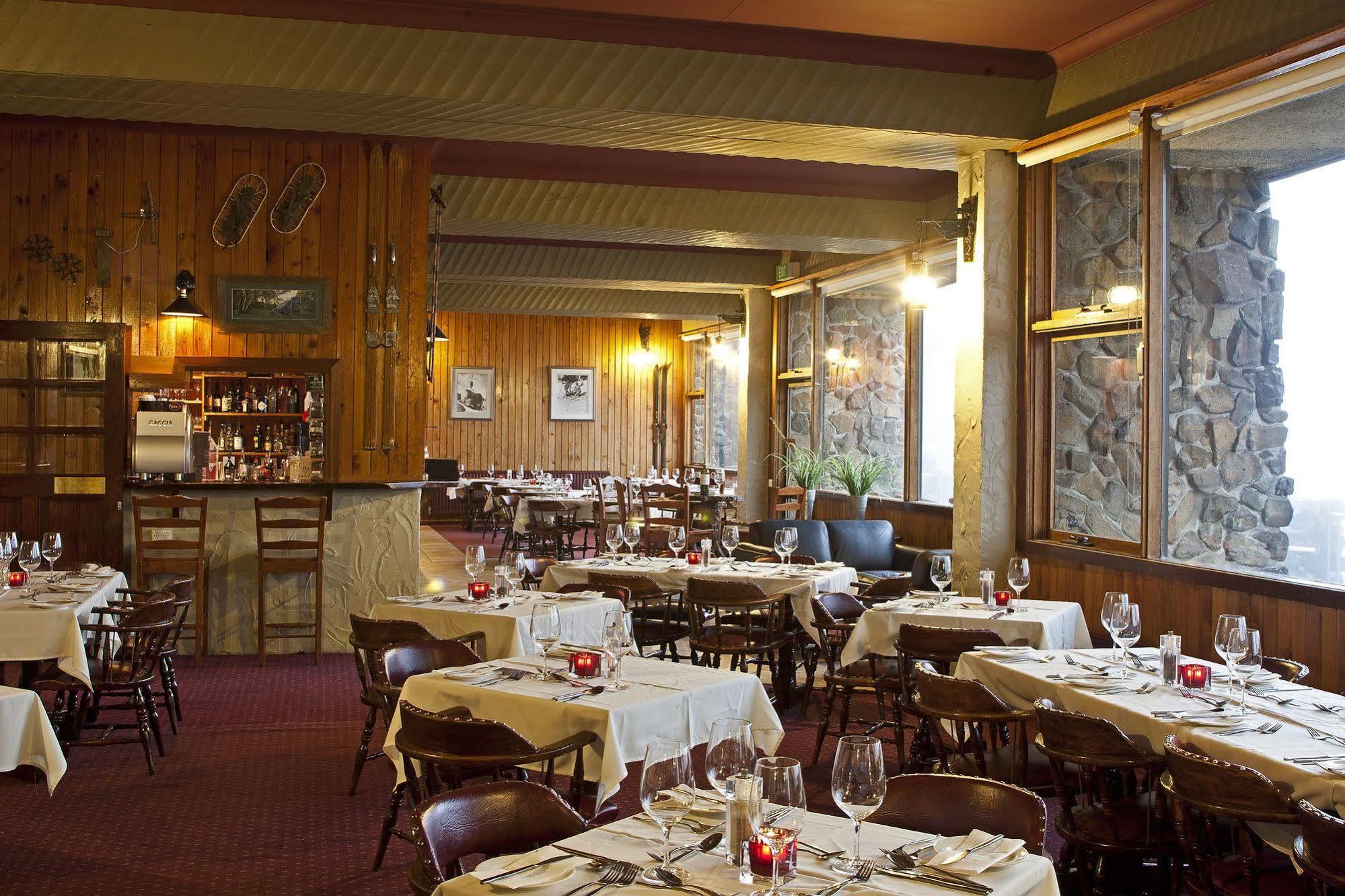 Falls Creek Hotel Buitenkant foto