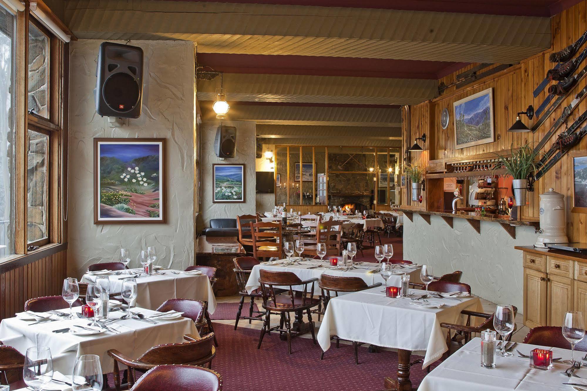 Falls Creek Hotel Buitenkant foto